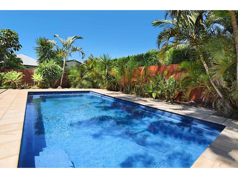 80 Sapphire Street, Holland Park QLD 4121