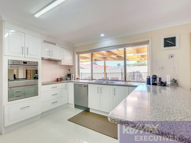 25 Blue Grass Crescent, Eight Mile Plains QLD 4113