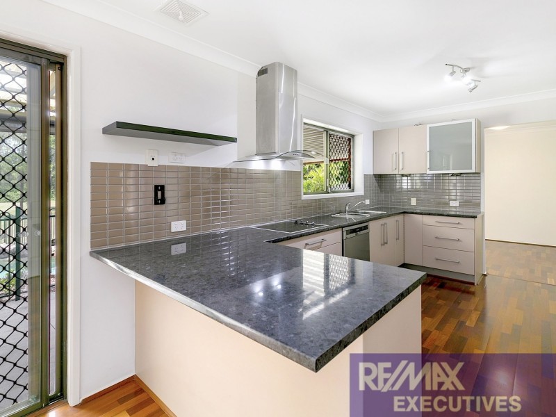 6 Gwandalan Street, Eight Mile Plains QLD 4113