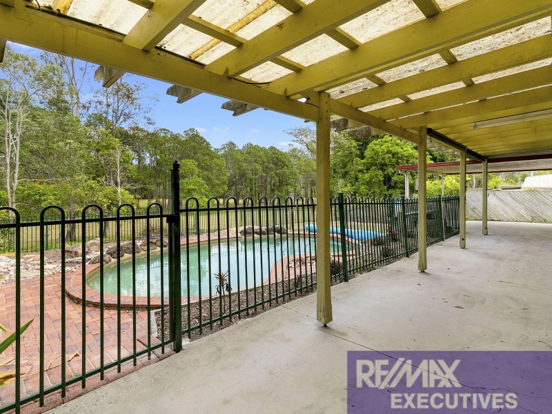 6 Gwandalan Street, Eight Mile Plains QLD 4113