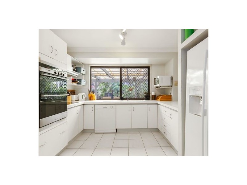 2 Lindstrom Court, Runcorn QLD 4113