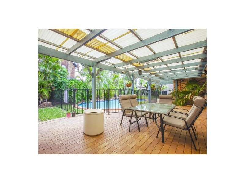 2 Lindstrom Court, Runcorn QLD 4113