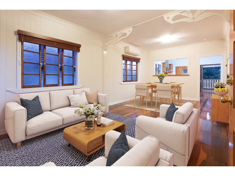 50 Hockings Street, Holland Park West QLD 4121