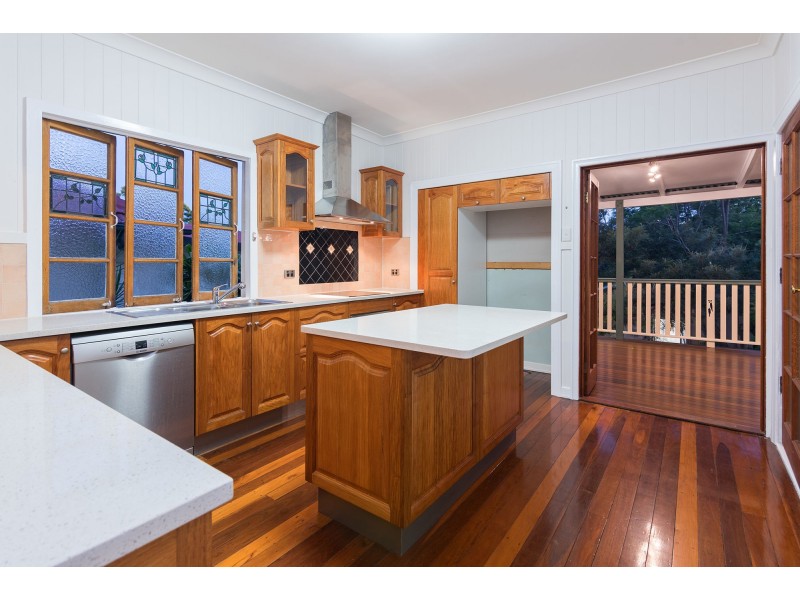 50 Hockings Street, Holland Park West QLD 4121