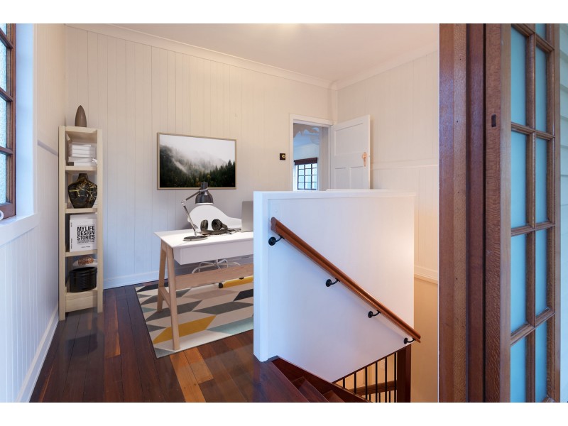 50 Hockings Street, Holland Park West QLD 4121