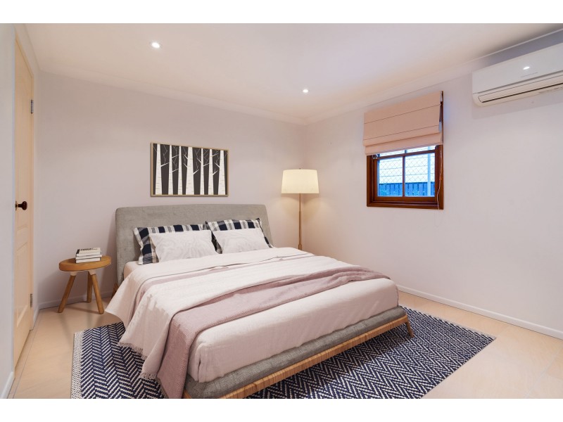 50 Hockings Street, Holland Park West QLD 4121