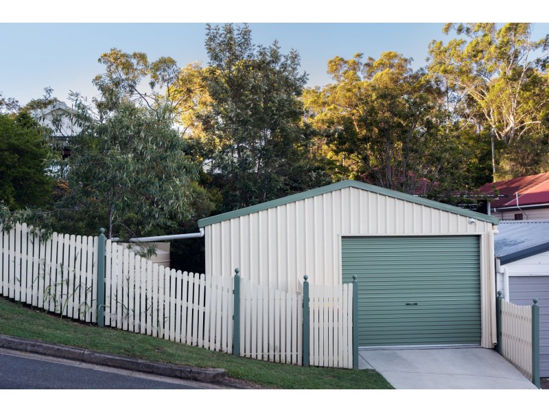 50 Hockings Street, Holland Park West QLD 4121