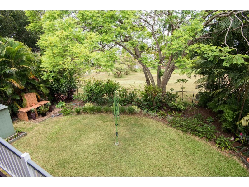 19 Lawn Street, Holland Park QLD 4121