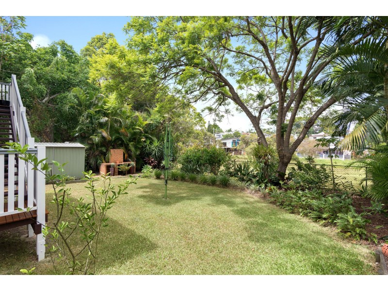 19 Lawn Street, Holland Park QLD 4121