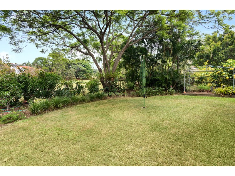 19 Lawn Street, Holland Park QLD 4121