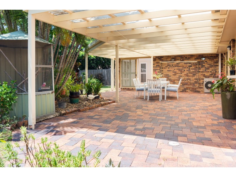 12 Salm Court, Carindale QLD 4152