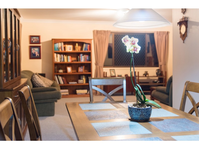 4 Kuhler Court, Carindale QLD 4152