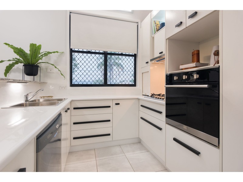 1/147 Hawthorne Road, Hawthorne QLD 4171