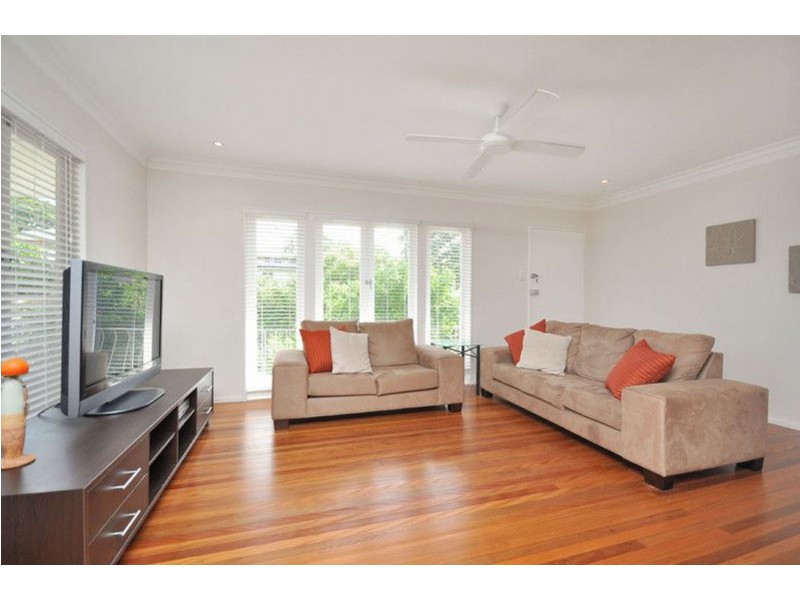 15 Lymm Street, Mount Gravatt East QLD 4122