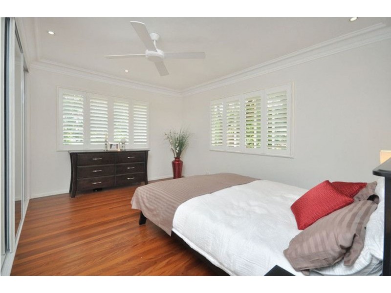 15 Lymm Street, Mount Gravatt East QLD 4122