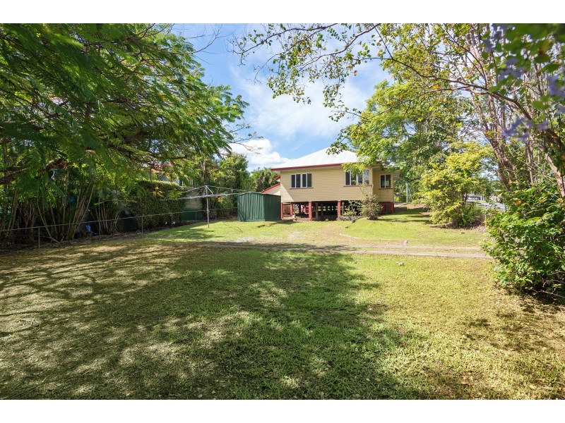 26 Mar Street, Holland Park QLD 4121