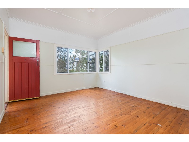 26 Mar Street, Holland Park QLD 4121