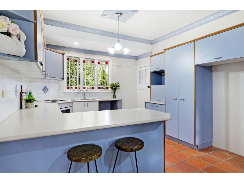 49 Park Rd West, Dutton Park QLD 4102