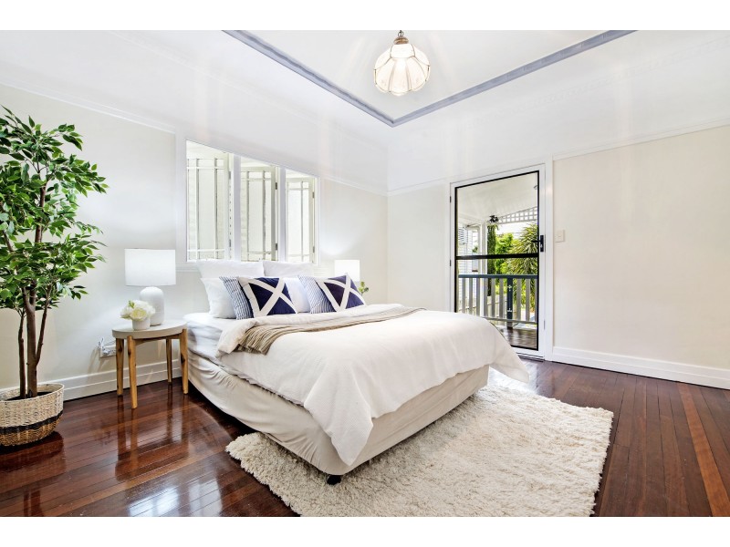 49 Park Rd West, Dutton Park QLD 4102