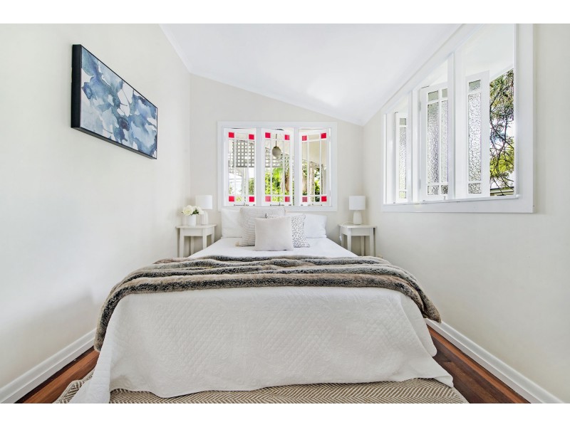 49 Park Rd West, Dutton Park QLD 4102