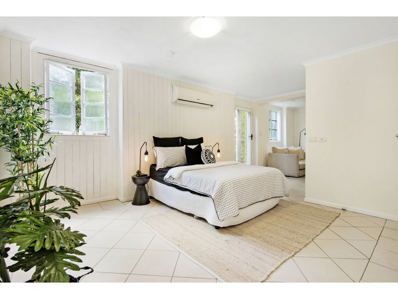 49 Park Rd West, Dutton Park QLD 4102