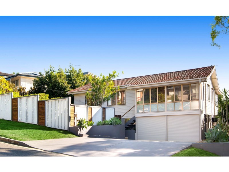 26 Pareena Cres, Mansfield QLD 4122