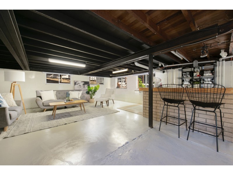 26 Pareena Cres, Mansfield QLD 4122