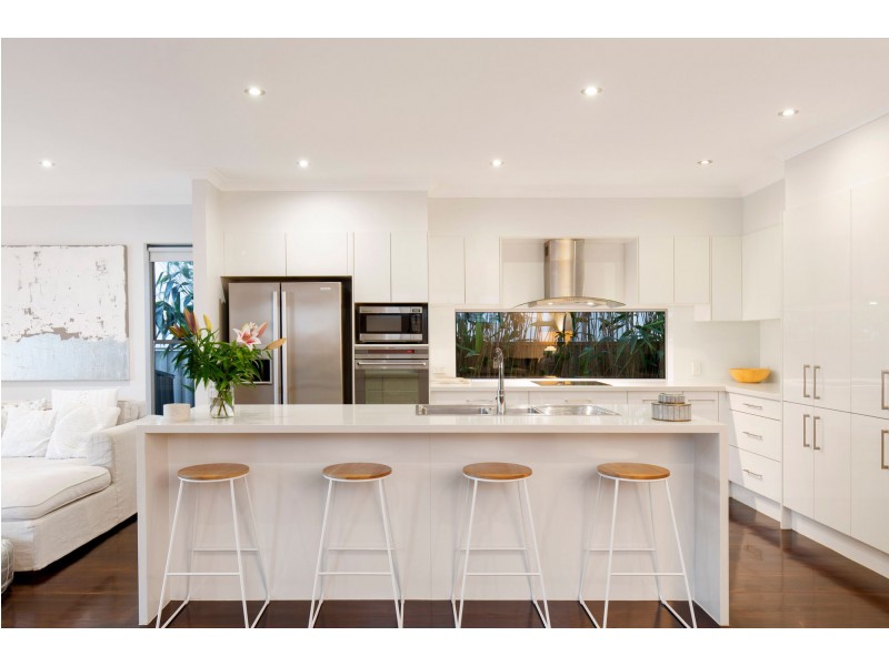79 Whitworth Road, Cannon Hill QLD 4170