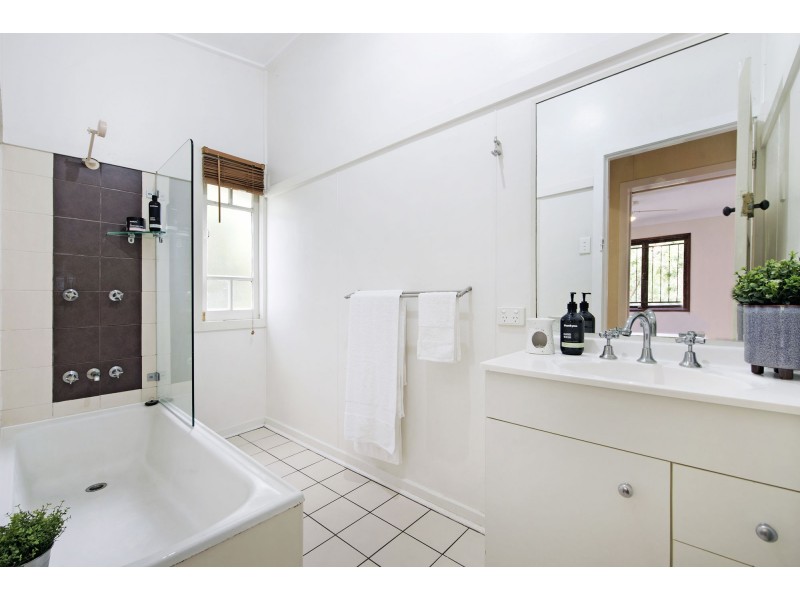 35 Willis St, Tarragindi QLD 4121