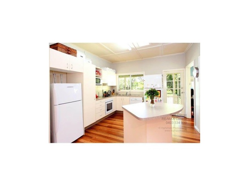 11 Park St, Coorparoo QLD 4151