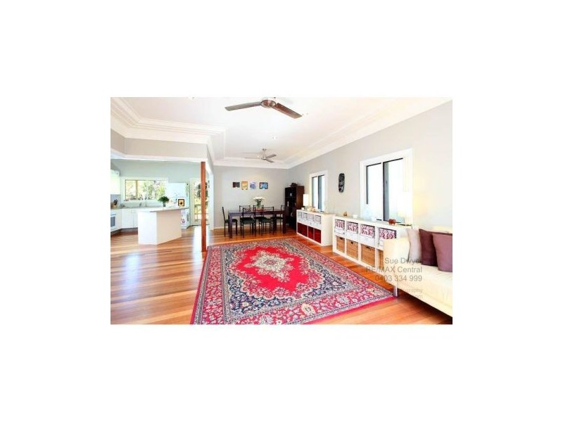 11 Park St, Coorparoo QLD 4151