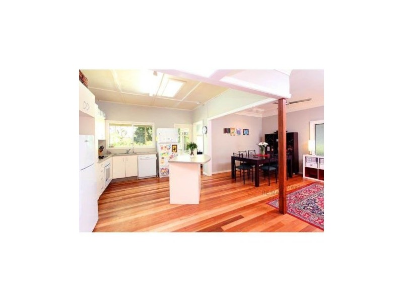 11 Park St, Coorparoo QLD 4151