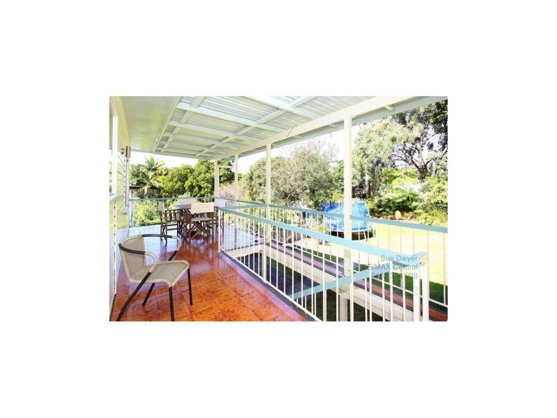 11 Park St, Coorparoo QLD 4151