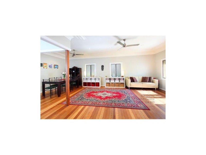 104 Leicester Street, Coorparoo QLD 4151