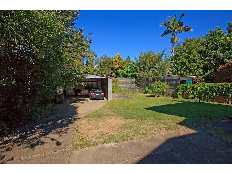 58 Balmoral St, Hawthorne QLD 4171