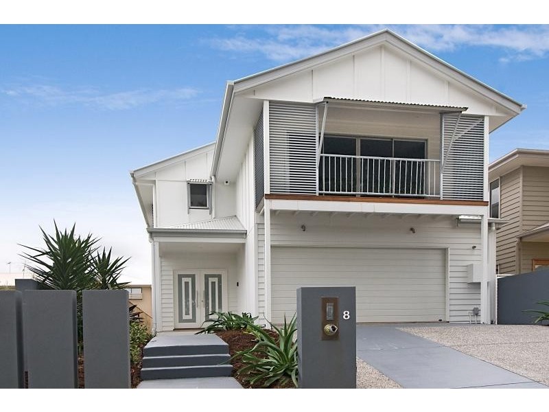8 School  St, Hendra QLD 4011