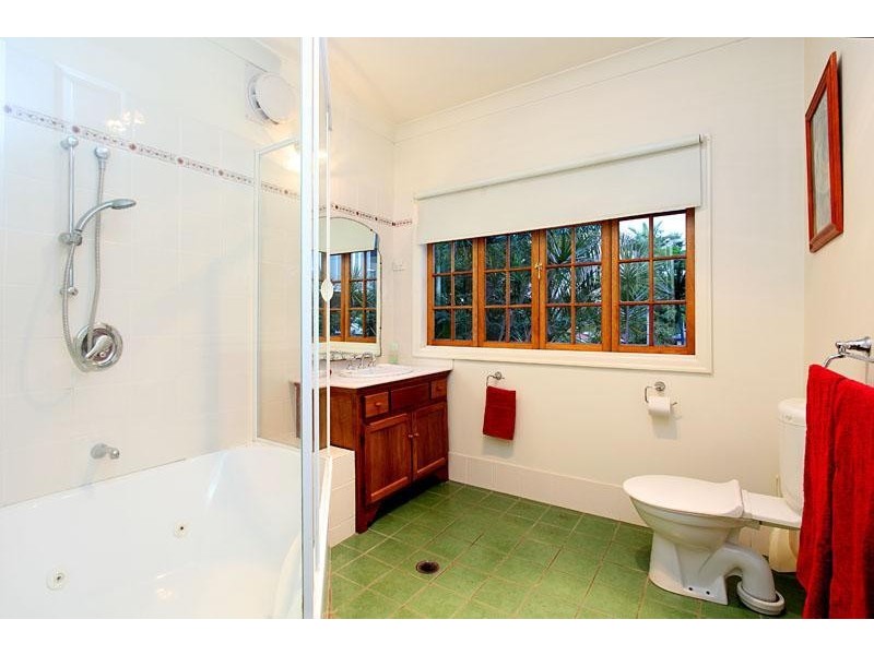 144 Watson St, Camp Hill QLD 4152