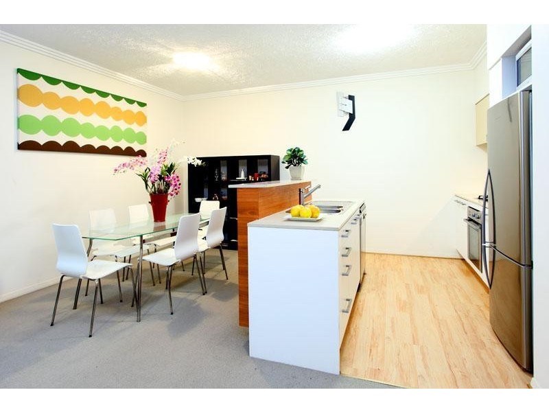 803 Stanley St, Woolloongabba QLD 4102