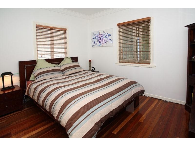 10 Mona St, Coorparoo QLD 4151