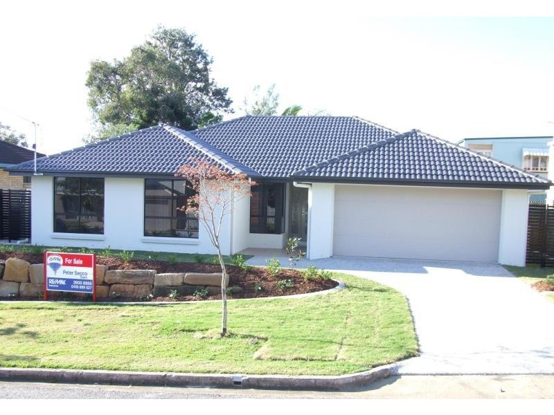 8 Nordenfeldt Rd, Cannon Hill QLD 4170