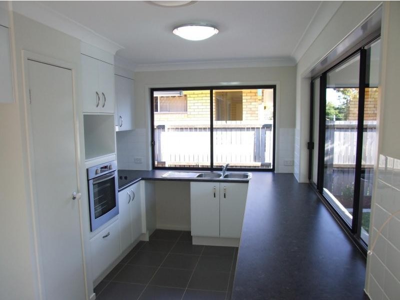 8 Nordenfeldt Rd, Cannon Hill QLD 4170