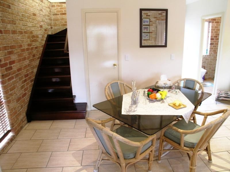 95 Grattan Tce, Manly QLD 4179