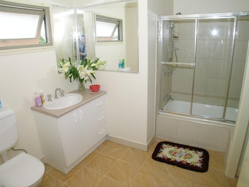 95 Grattan Tce, Manly QLD 4179