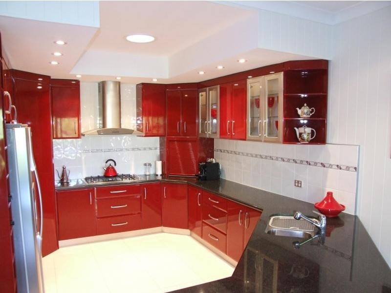 17 Burlington St, Holland Park QLD 4121