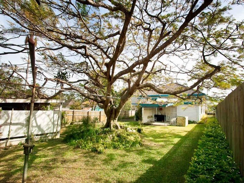 95 Oates Ave, Holland Park QLD 4121