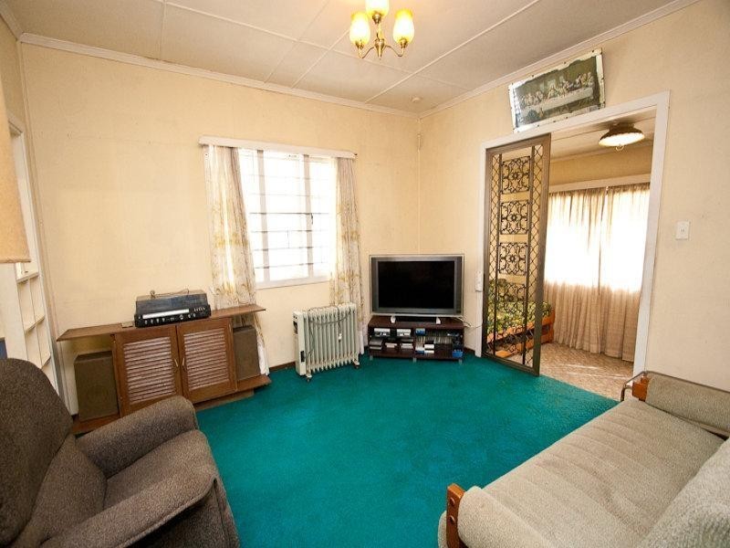 95 Oates Ave, Holland Park QLD 4121