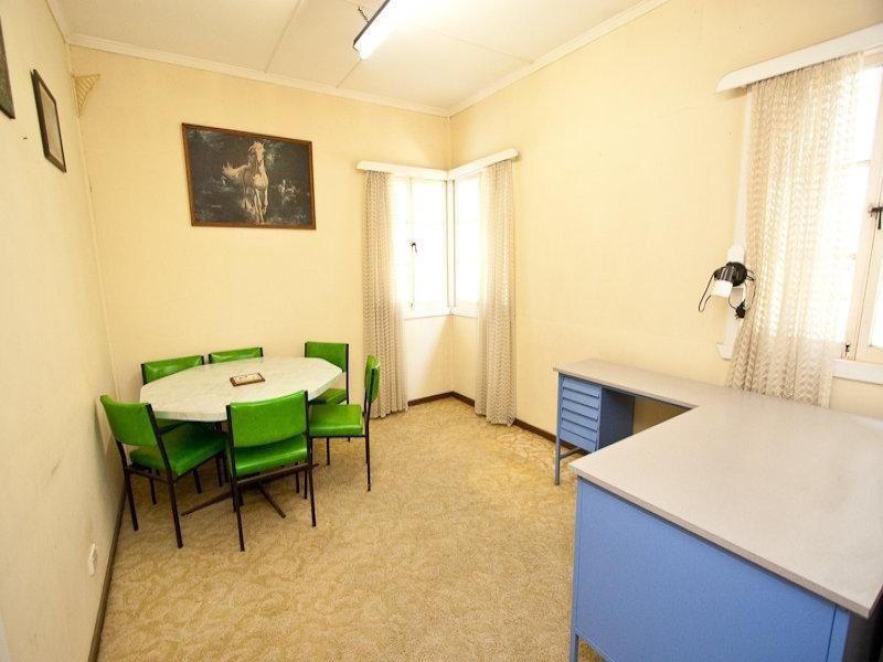 95 Oates Ave, Holland Park QLD 4121