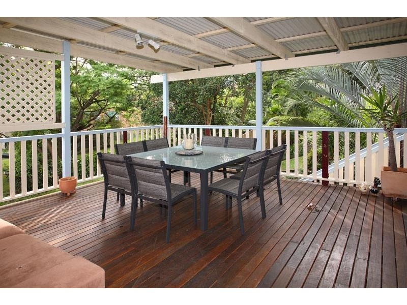 10 Mona St, Coorparoo QLD 4151