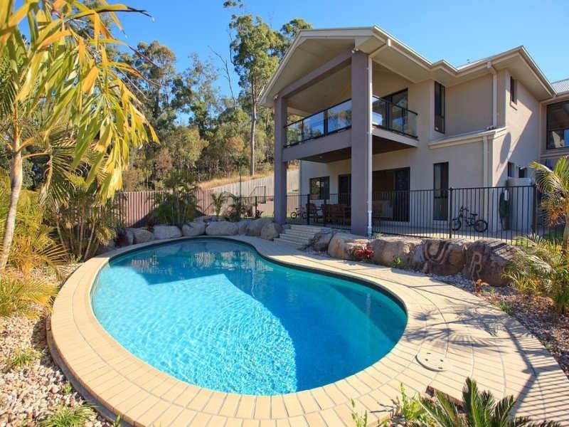 8 Olive Pl, Carindale QLD 4152