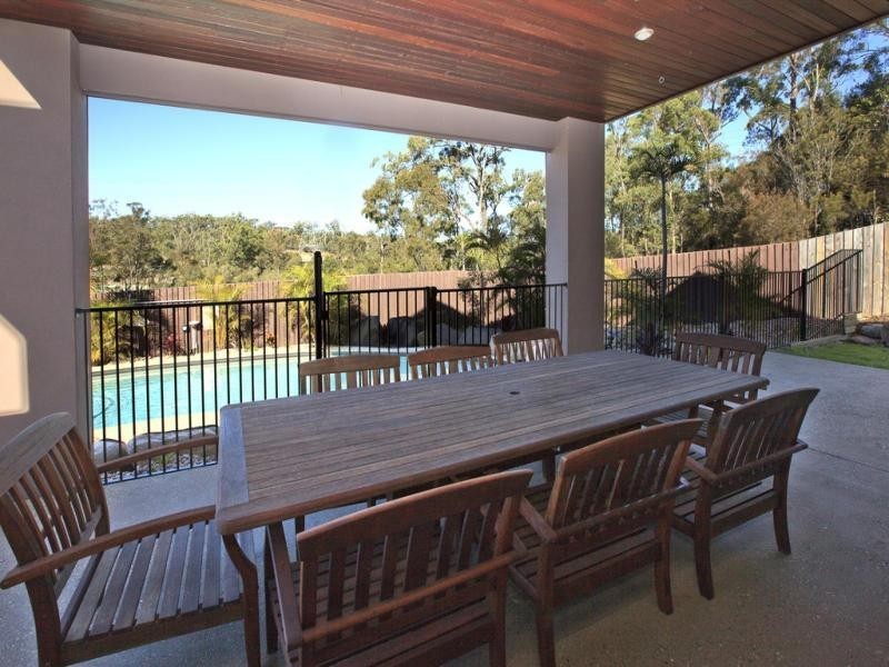 8 Olive Pl, Carindale QLD 4152